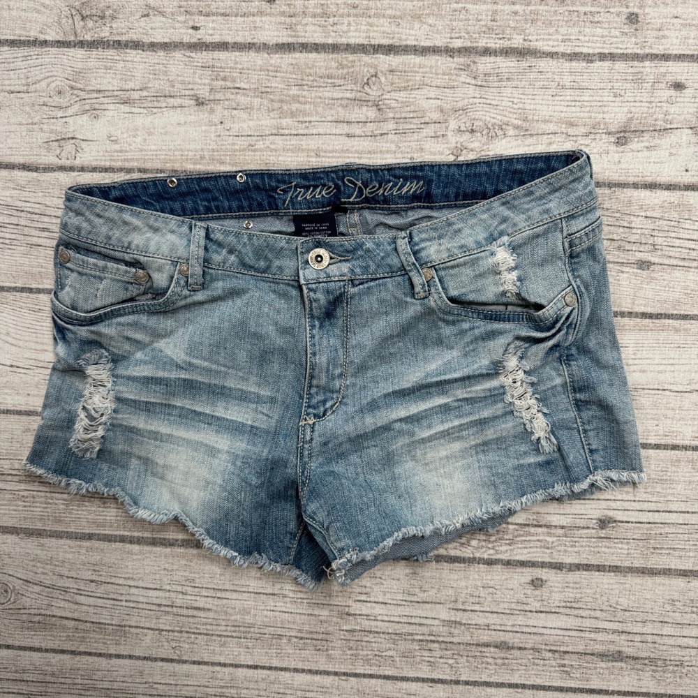 True Denim Shorts Women's 9 Blue Light Wash Low Rise Cut Off Distressed Summer